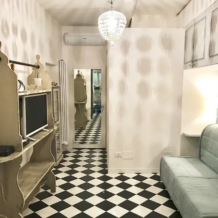 Via Del Pratello 61 בית הארחה