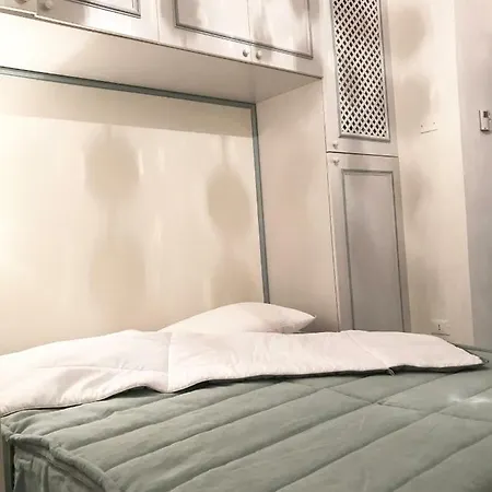 Via Del Pratello 61 בית הארחה *